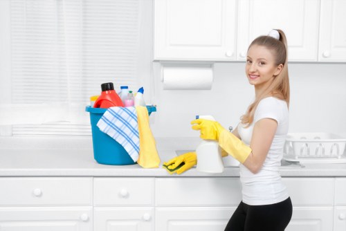 Professional move-out cleaning for a Hammersmith apartment